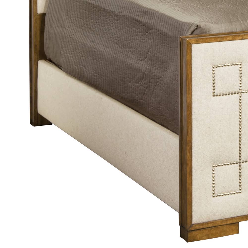 Dark Caramel Queen Upholstered Panel Bed S81132