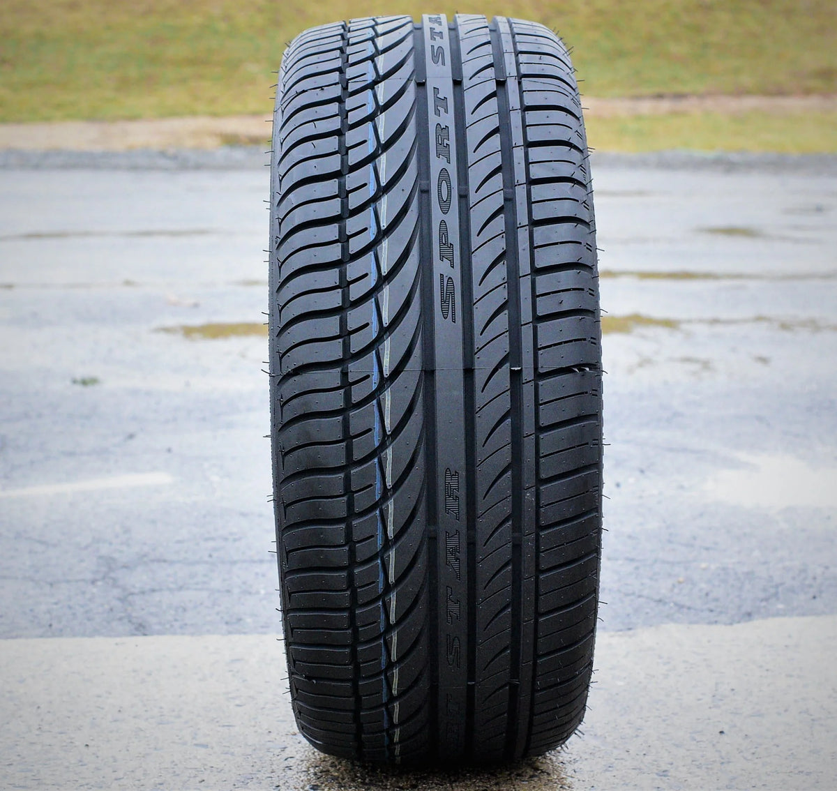 Set of 4 High Performance Tires H65590
