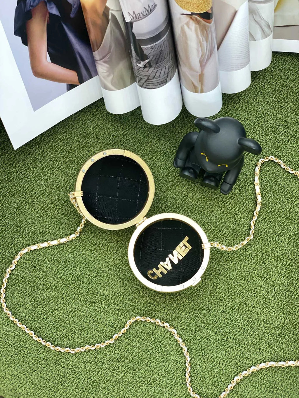 Black and Gold Chain Bag G14270