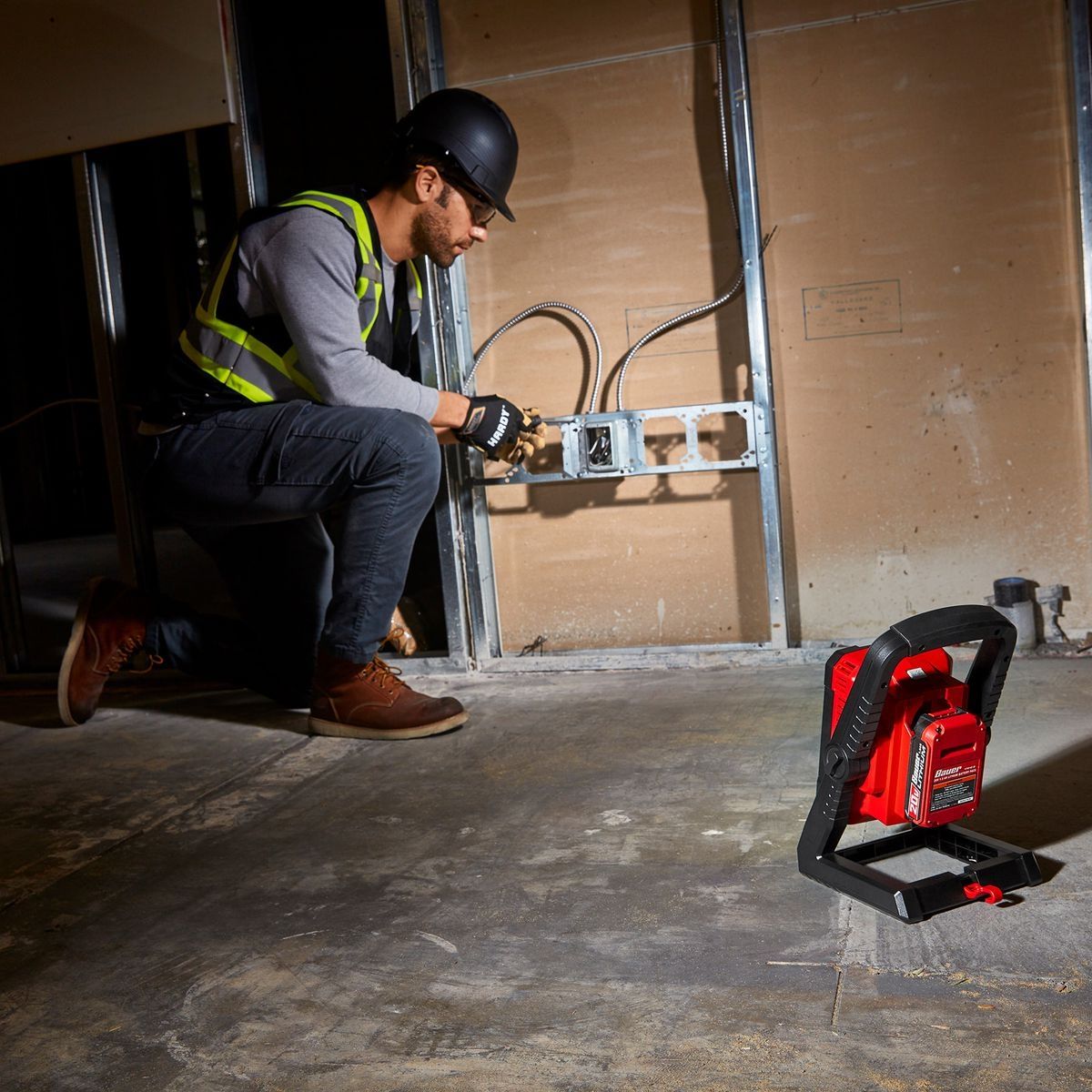 20V Cordless 2000 Lumen Dual Power Work Light G32539