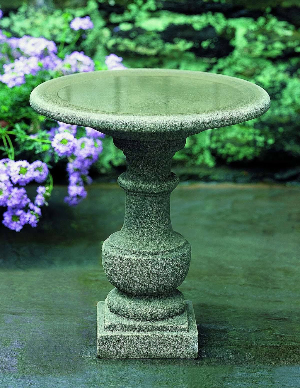 Verde Birdbath M5868