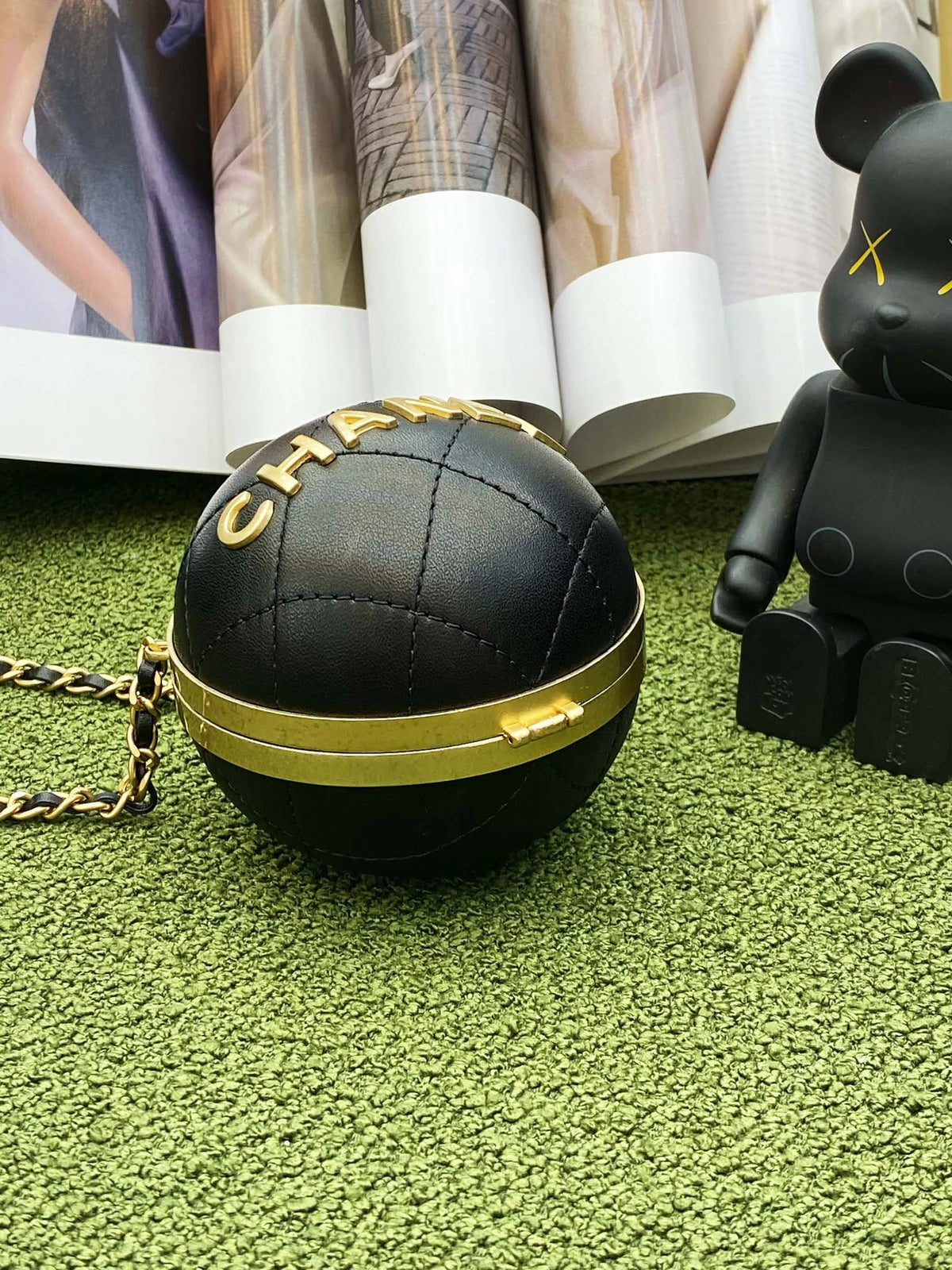 Black and Gold Chain Bag G14270