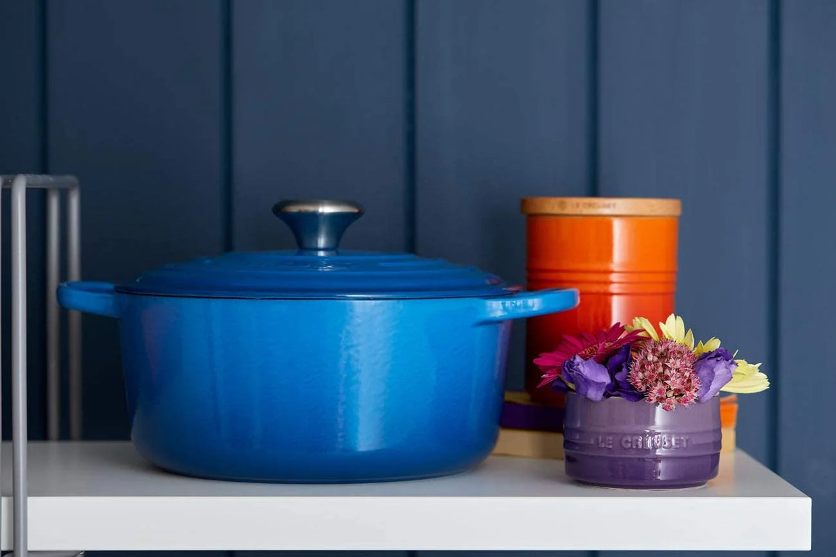 Round Dutch Oven E68671