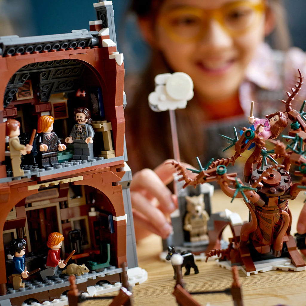 LEGO Harry Potter The Shrieking Shack & Whomping Willow 2 in 1 Toy Set J259106