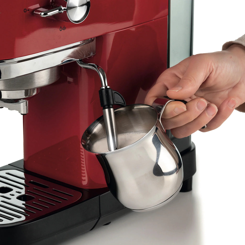 Red Metal Coffee Machine G579630