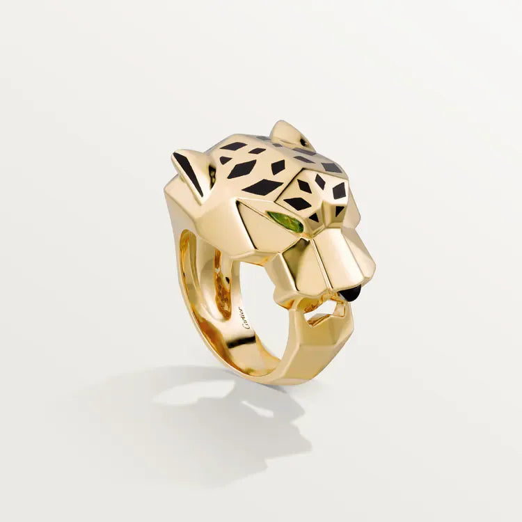 Ring B8132