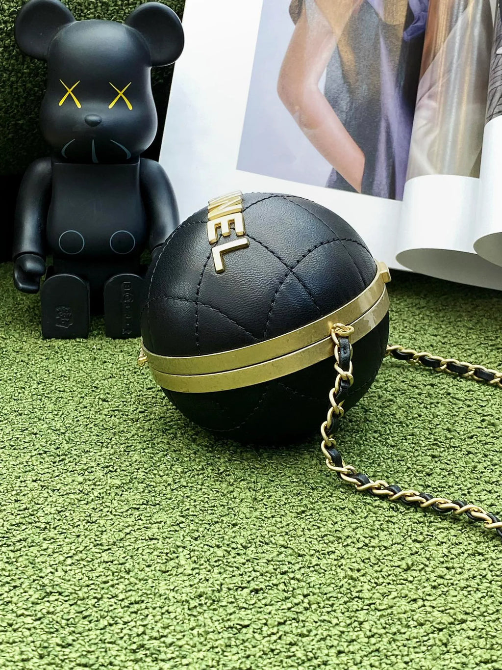 Black and Gold Chain Bag G14270